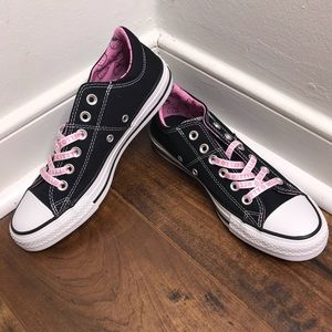 NWT Converse 'Hello Kitty' CTAS Madison Ox Shoes